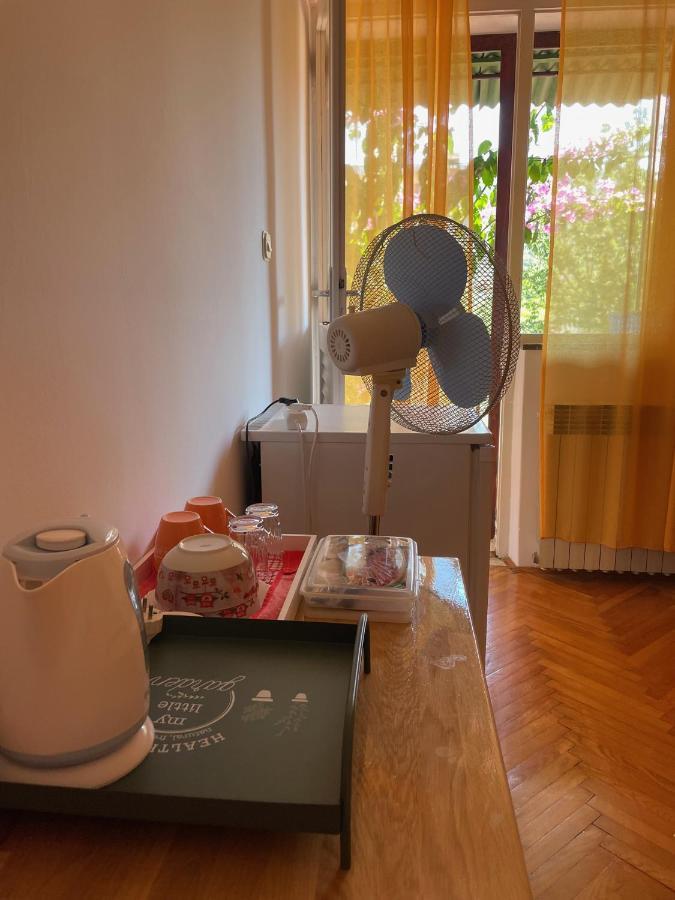Hvar Guesthouse - Double Bedroom With Private Bathroom イェルサ エクステリア 写真