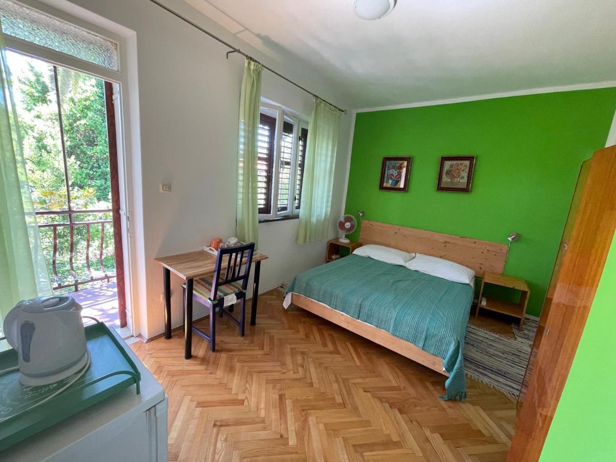 Hvar Guesthouse - Double Bedroom With Private Bathroom イェルサ エクステリア 写真