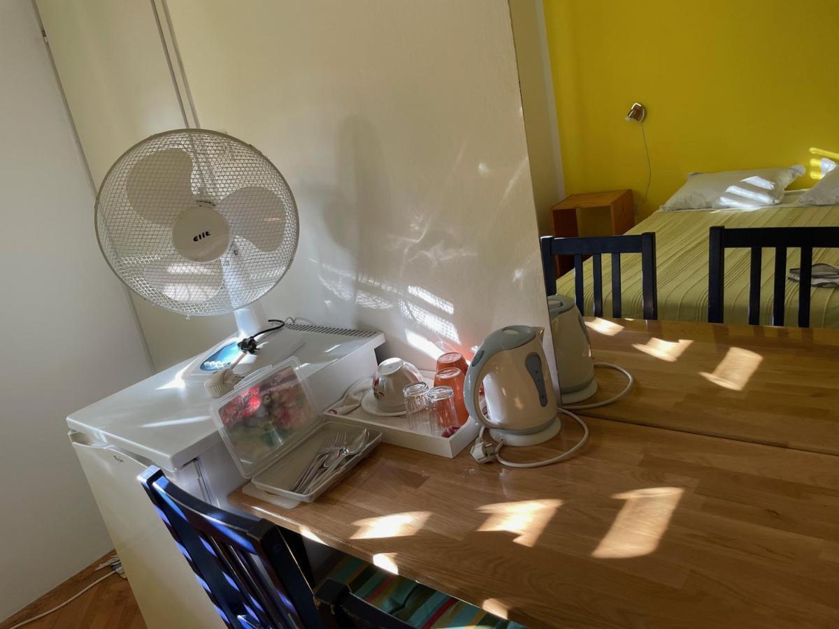 Hvar Guesthouse - Double Bedroom With Private Bathroom イェルサ エクステリア 写真